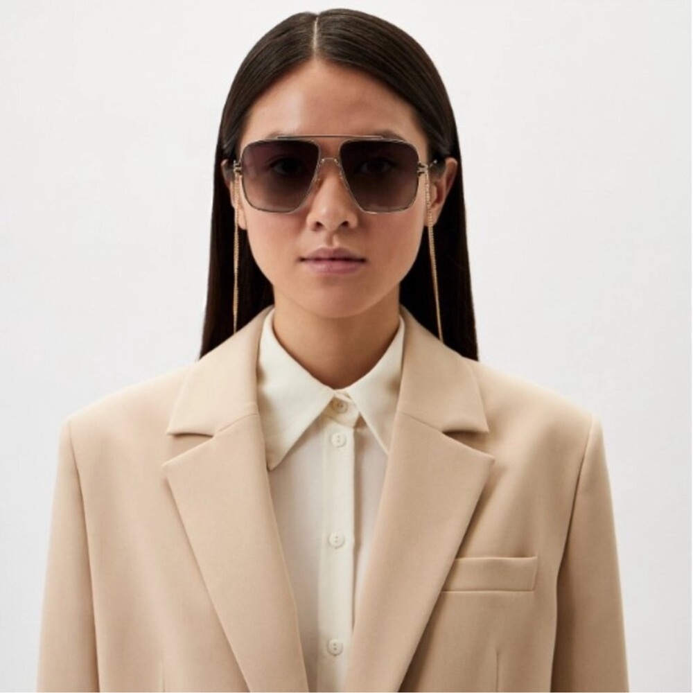 Marc Jacobs Gold Frame Sunglasses with Chain - Picture 3 of 4